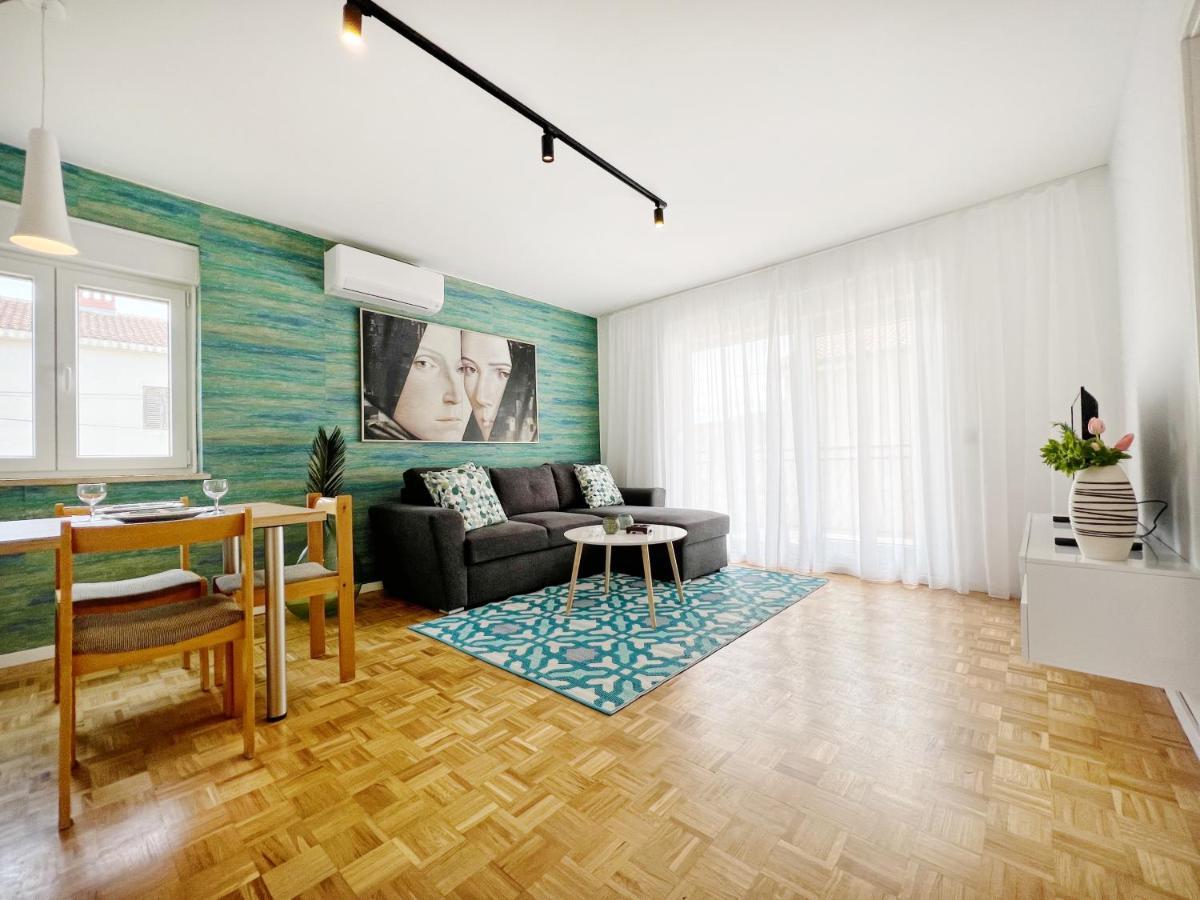 Apartments Valerian Novigrad Istria Exteriör bild